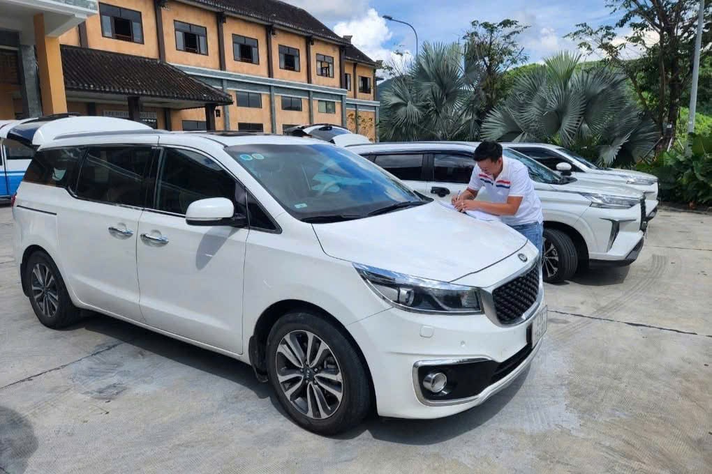 Cẩm Nang Thuê Xe Tự Lái: 6 Nguyên Tắc "Vàng" Để Chuyến Đi Trọn Vẹn